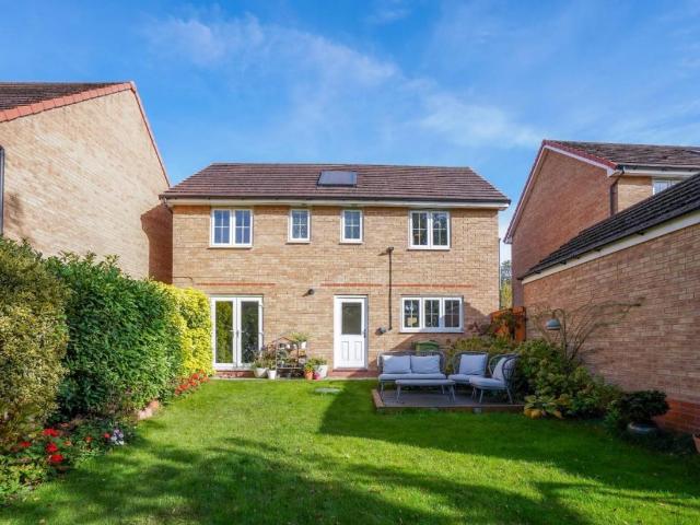 House for sale in Glasshoughton, Castleford