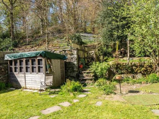 House for sale in Lakes