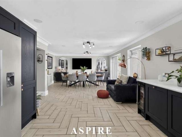 House for sale in Winter Gardens, Essex
