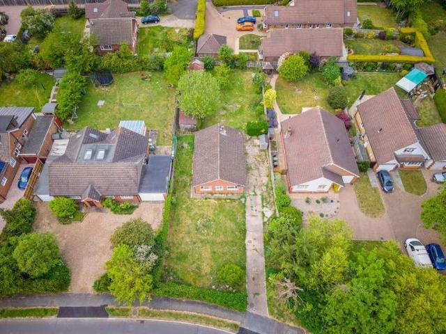 House for sale in Pachesham Park, Surrey