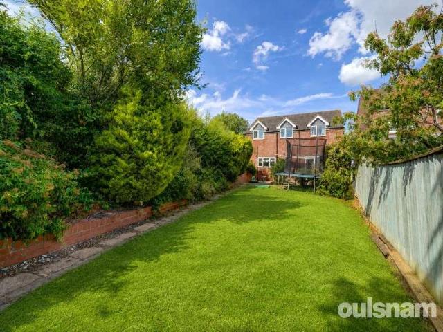 House for sale in Crookhill, Worcestershire