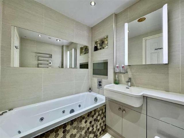 House for sale in Lascelles Hall, Kirkburton