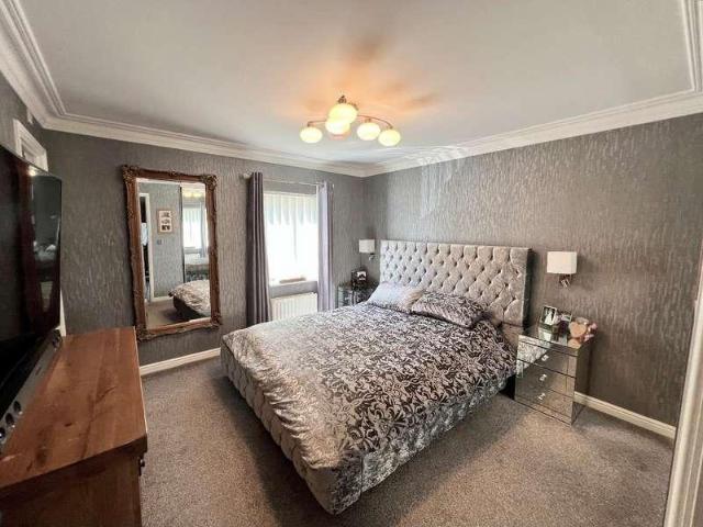 House for sale in Cefn Glas, Wales