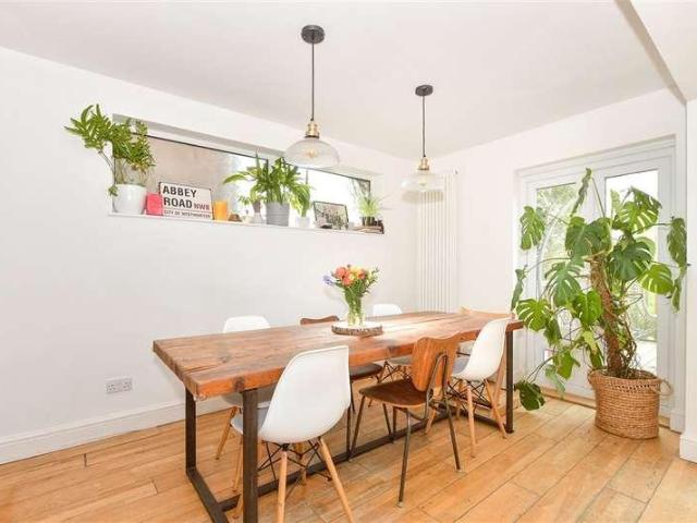 House for sale in Sunnyside, Mid Sussex