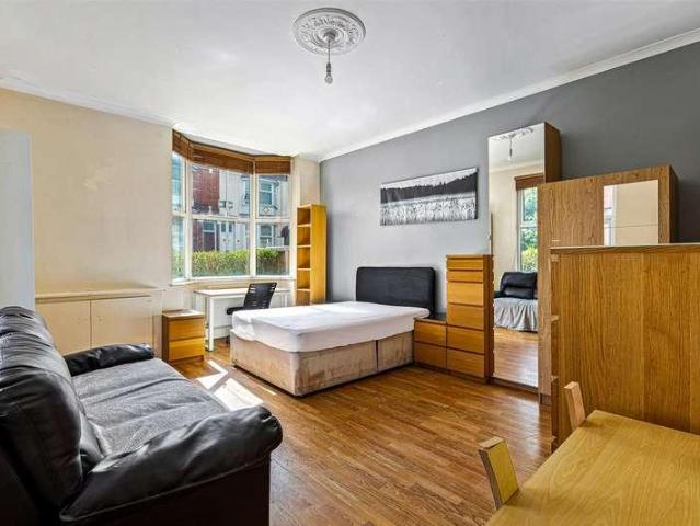 House for sale in Bede Island, Old Wharf