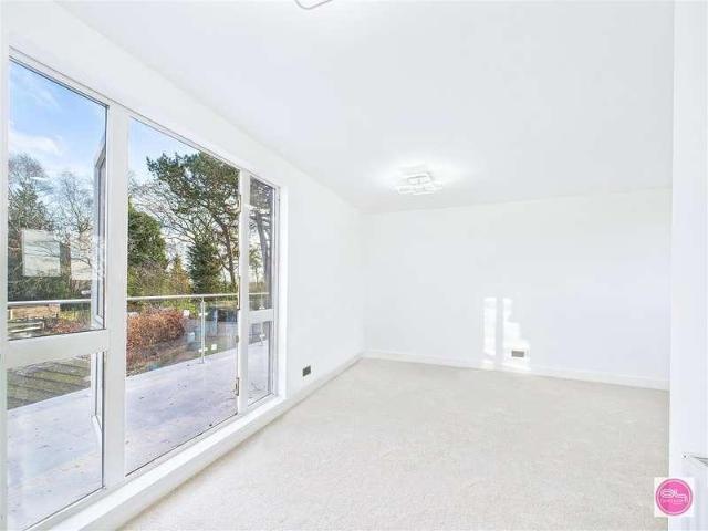 House for sale in Winshill, Beamhurst