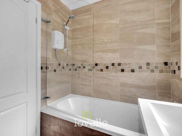 House for sale in Laceby