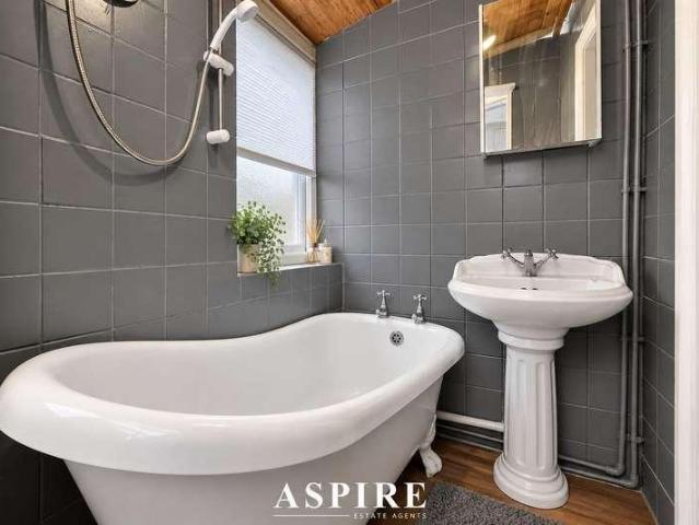 House for sale in Alton Barnes, Essex