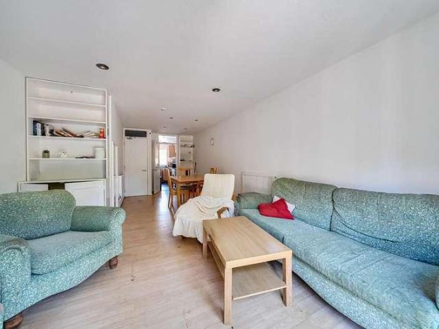 House for sale in Elephant and Castle, Greater London