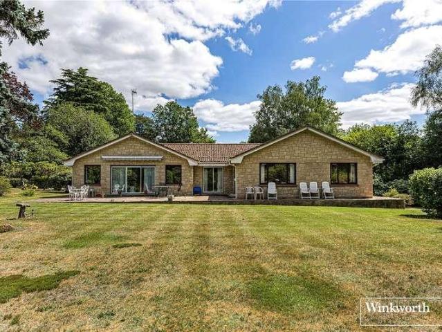 House for sale in Sunningdale