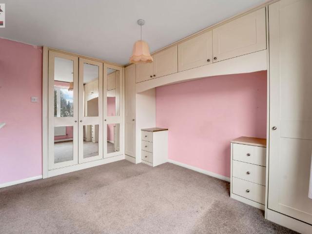 House for sale in London Borough of Hounslow, Spring Grove