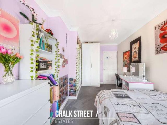 House for sale in Hornchurch, Greater London