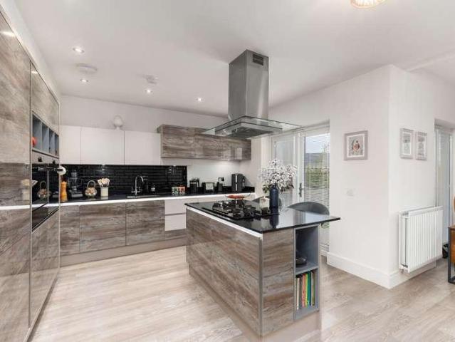 House for sale in Sewell, Scotland