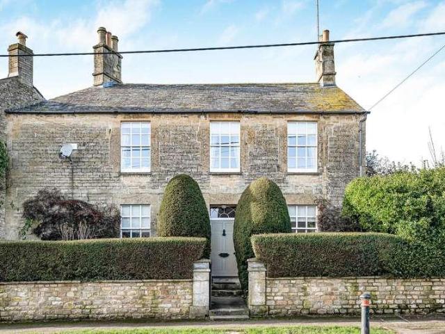 House for sale in Fossebridge, Gloucestershire