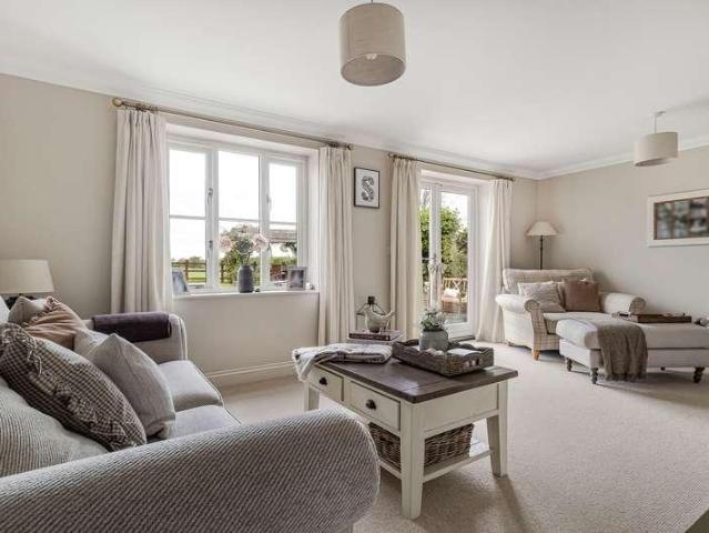 House for sale in Chelmondiston, Suffolk
