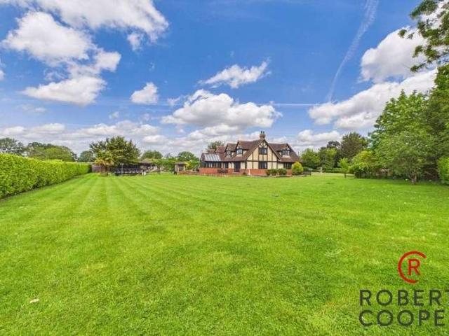 House for sale in Greater London