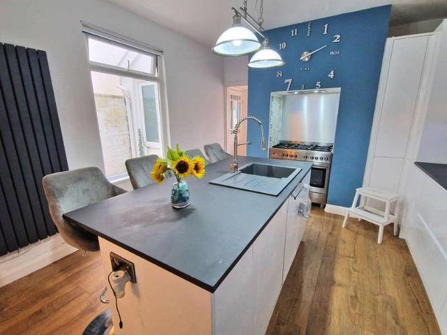 House for sale in Porthcawl, Nottage