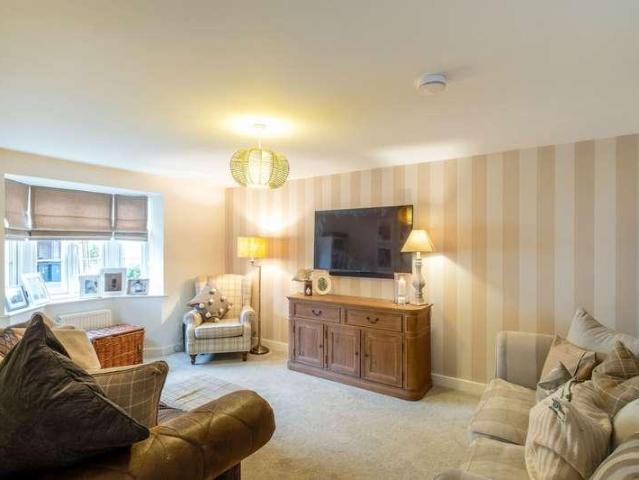 House for sale in Barton In Fabis, East Midlands