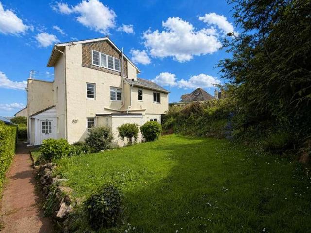 House for sale in Three Beaches, Livermead