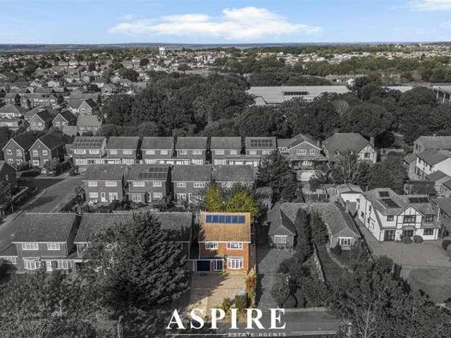 House for sale in Bread and Cheese Hill, Castle Point