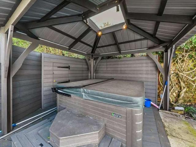 House for sale in Bushey Heath, Hertfordshire
