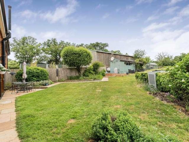 House for sale in Fole, Surrey