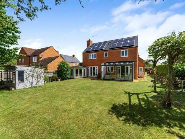 House for sale in Evershot, Oxfordshire