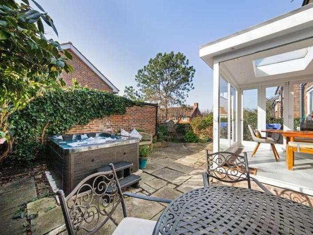 House for sale in Greater London