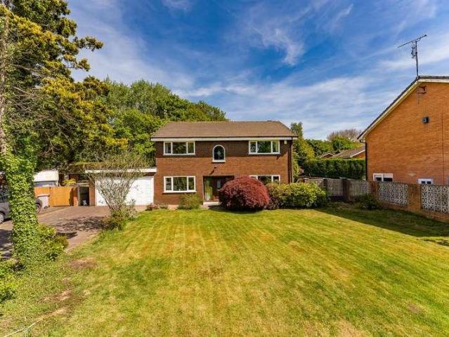 House for sale in Newton-le-willows, Old Boston