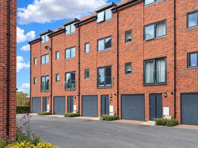 House for sale in Alverton, East Midlands
