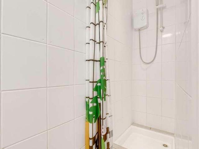House for sale in Poplar Grove, Greater London