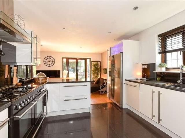 House for sale in Red Hill, Surrey