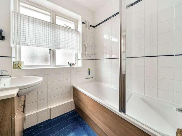 House for sale in London Borough of Ealing, Park Royal