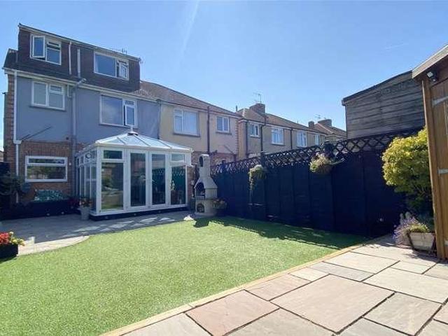 House for sale in Fishersgate, West Sussex