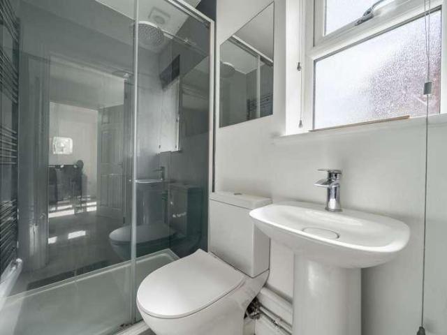 House for sale in Wheatpieces, Pamington