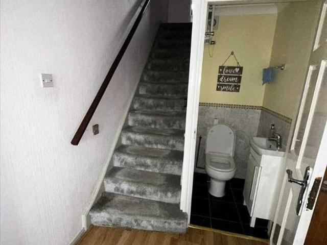 House for sale in Lee Chapel, Essex