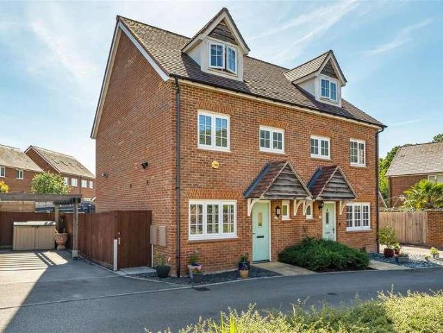 House for sale in Hanworth, Bracknell