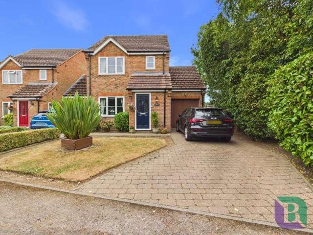 House for sale in Aspley Guise, Bedfordshire