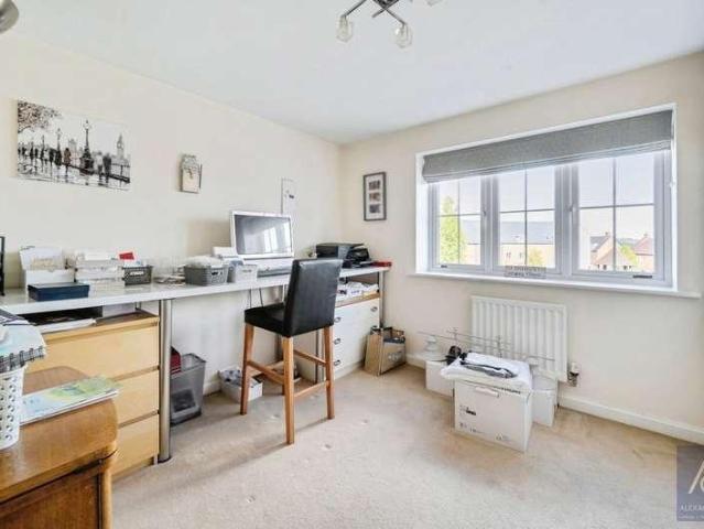 House for sale in Buckingham, Buckinghamshire