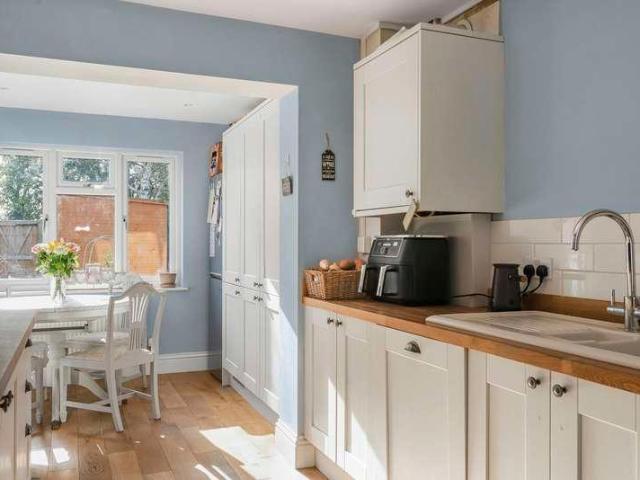 House for sale in The Beeches, Cotswold