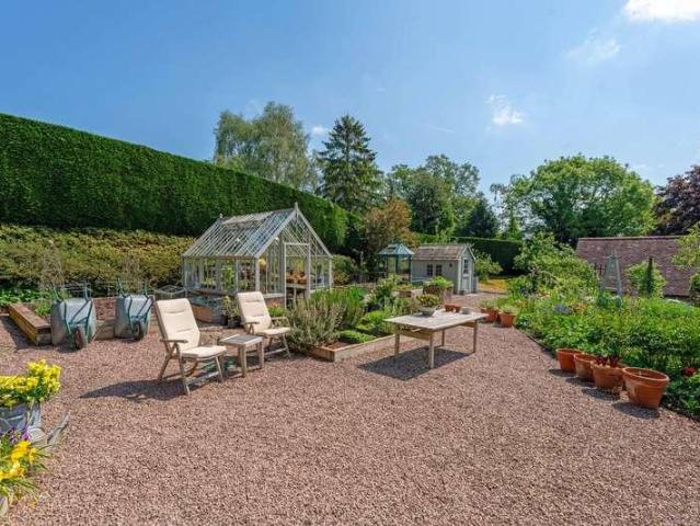 House for sale in Dough Bank, Crookhill