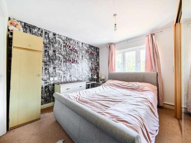 House for sale in Spring Vale, Hampshire