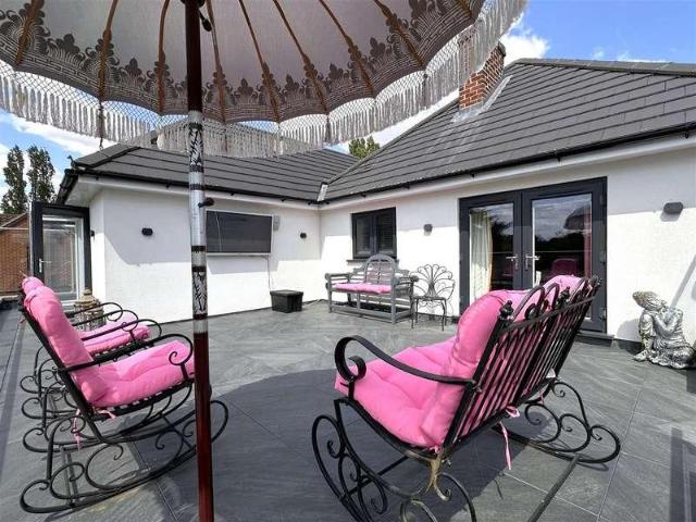 House for sale in Alverton, East Midlands