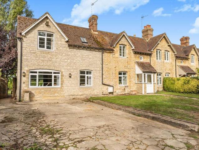 House for sale in South Leigh, Black Bourton