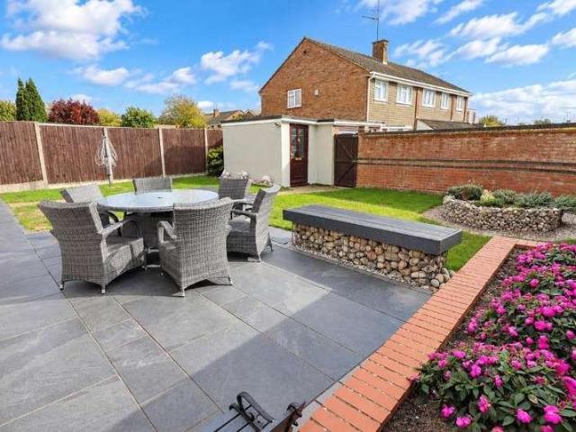 House for sale in Warden Hill