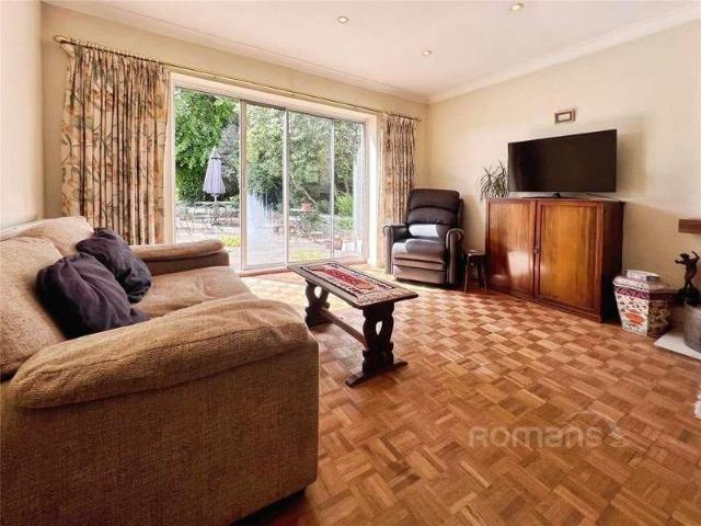 House for sale in Cargate, Rushmoor