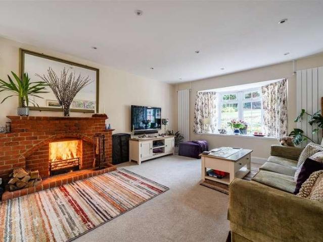 House for sale in Temple Park, Binfield