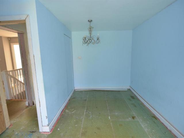 House for sale in Kingswood