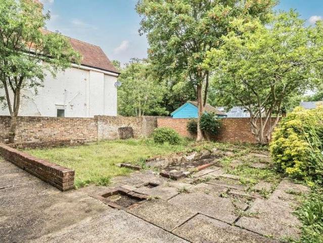 House for sale in Windsor, Fishery