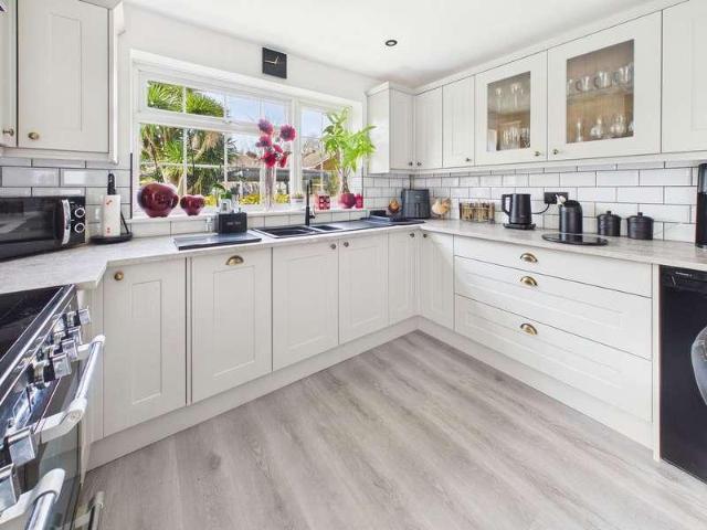 House for sale in Fishersgate, West Sussex